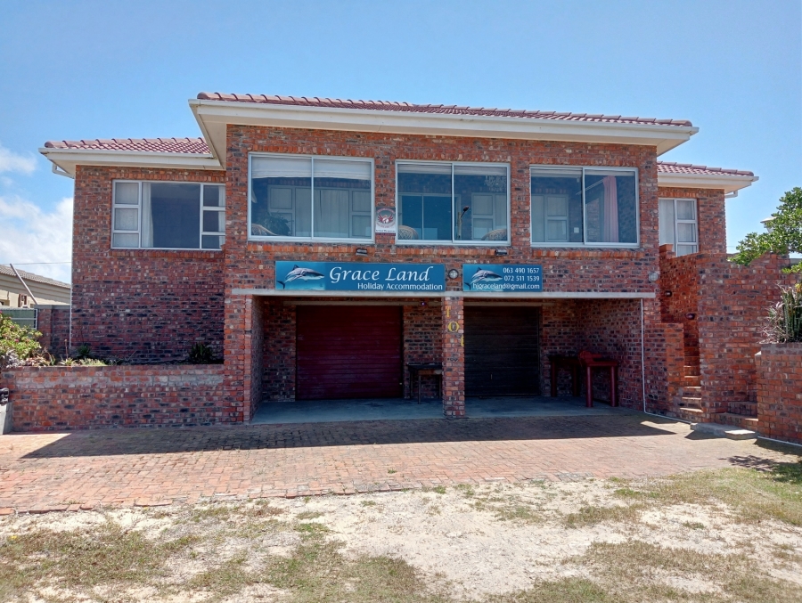 4 Bedroom Property for Sale in Struisbaai Western Cape